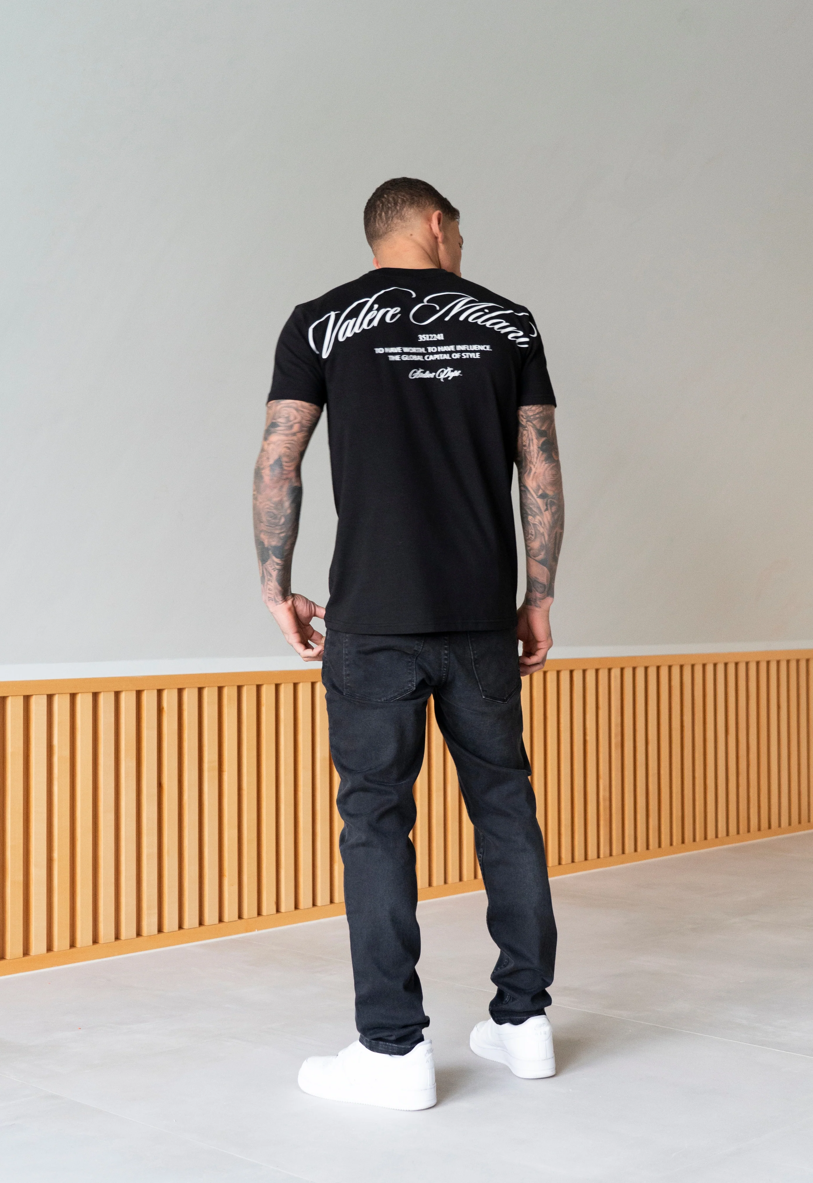 AVIC BLACK TEE - Image 3