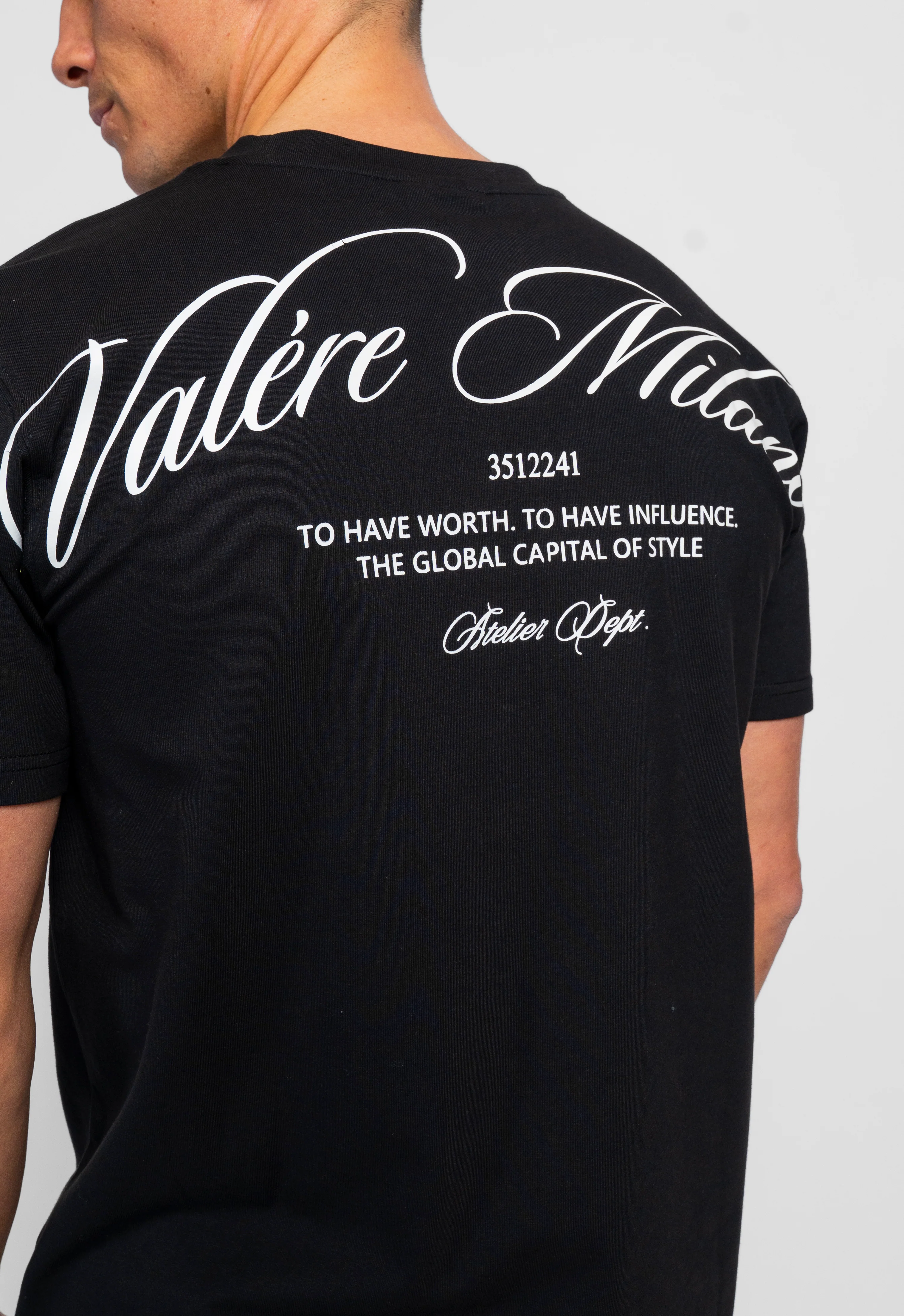 AVIC BLACK TEE - Image 5