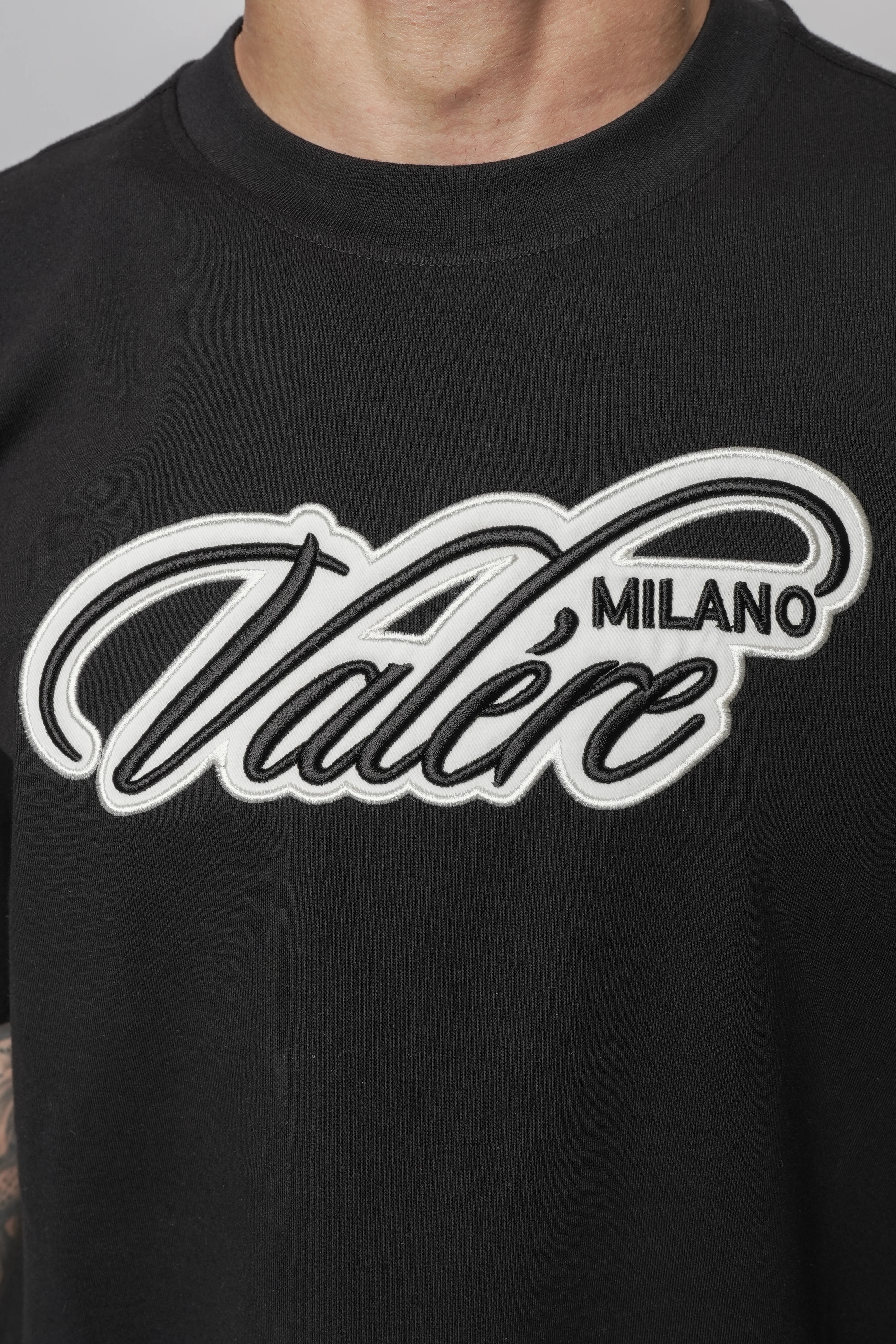 BARATZ BLACK TEE - Image 2
