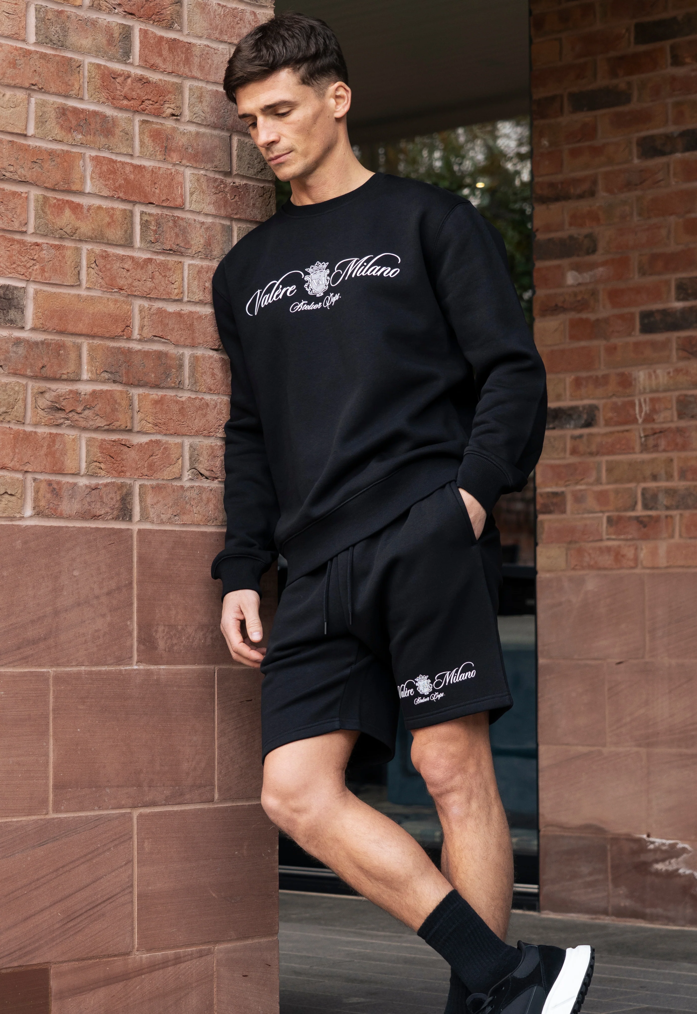 DEVARO BLACK SHORT - Image 3