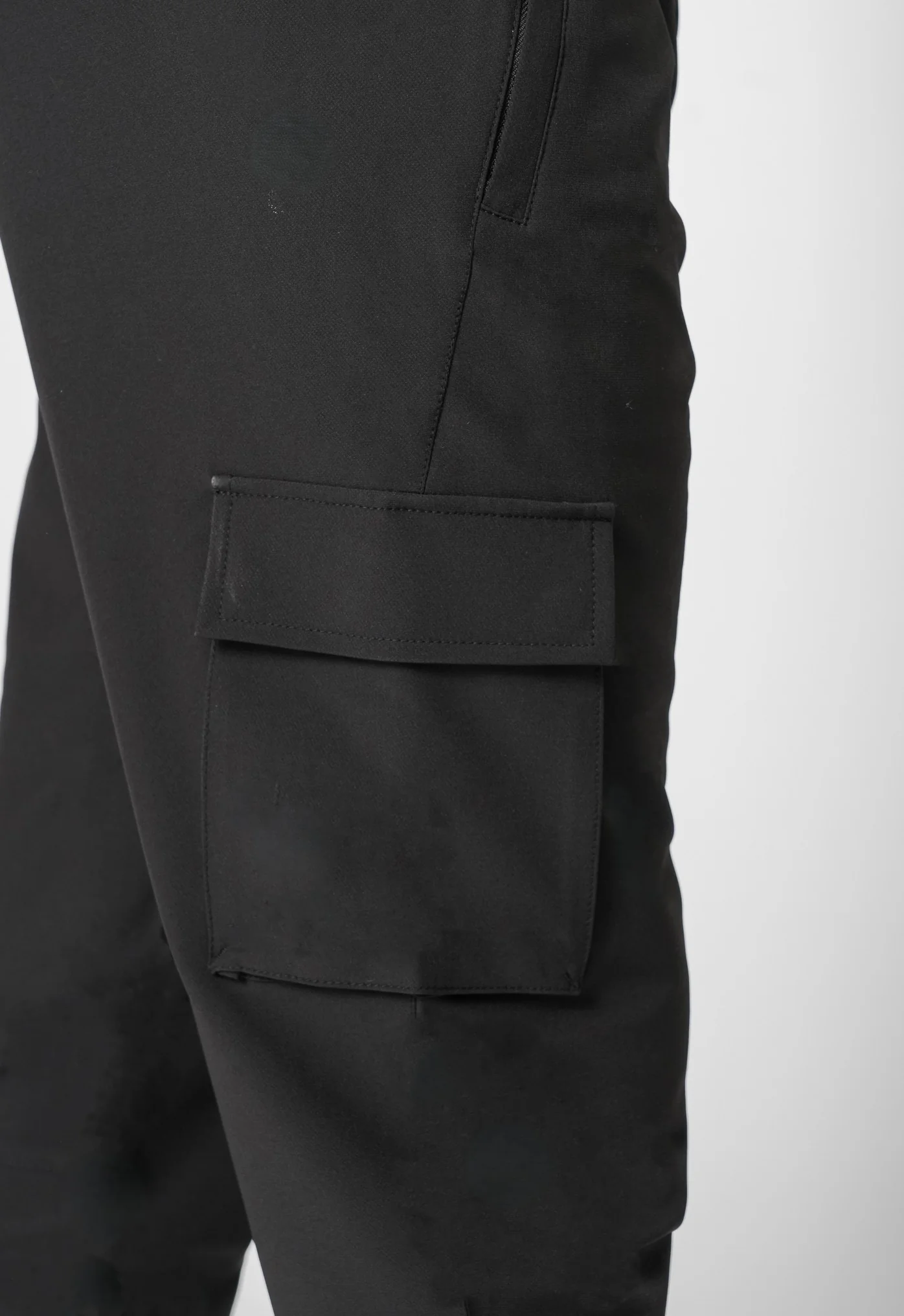 LUXE BLACK CARGO - Image 6