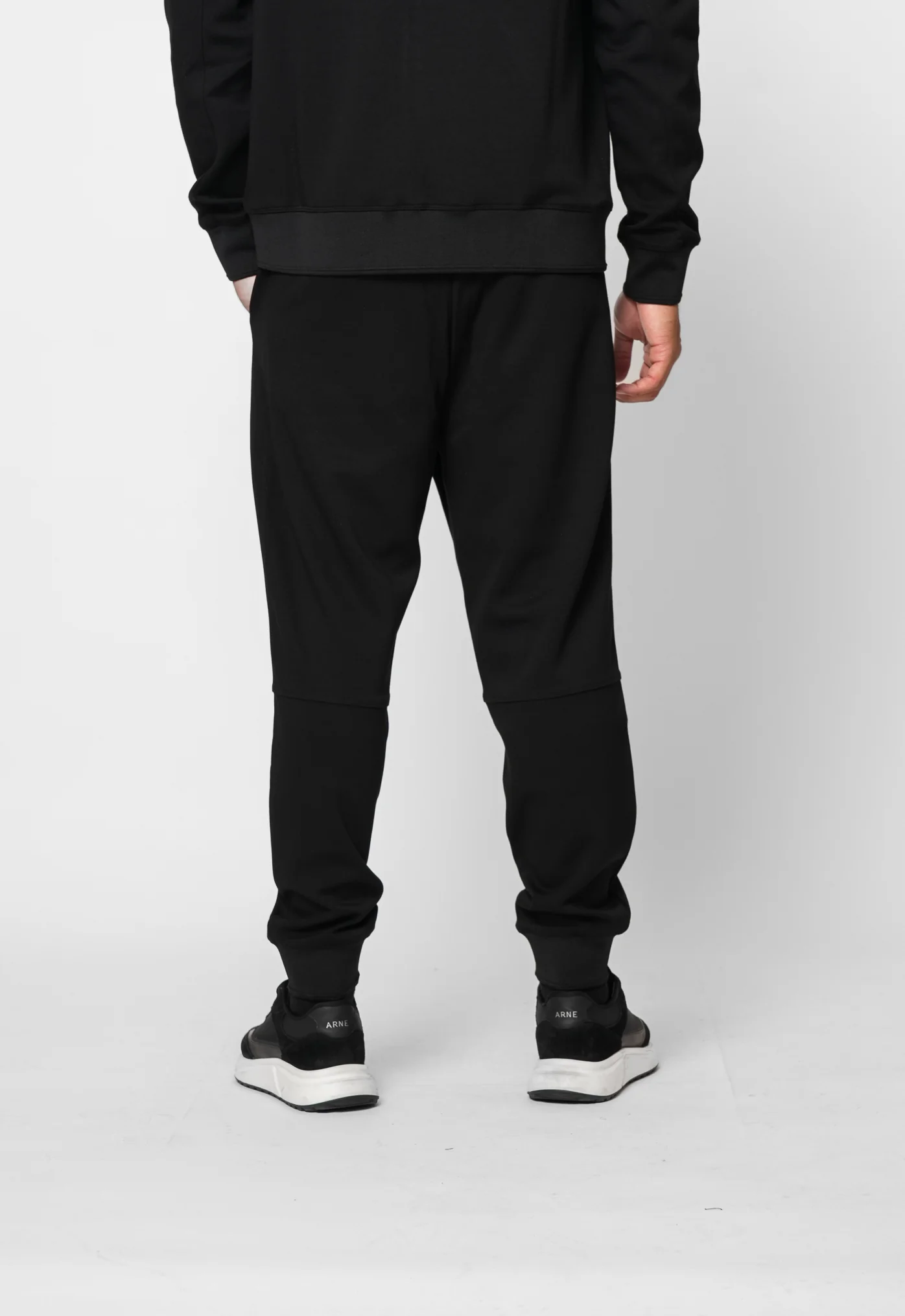 LUXE BLACK JOGGER - Image 5