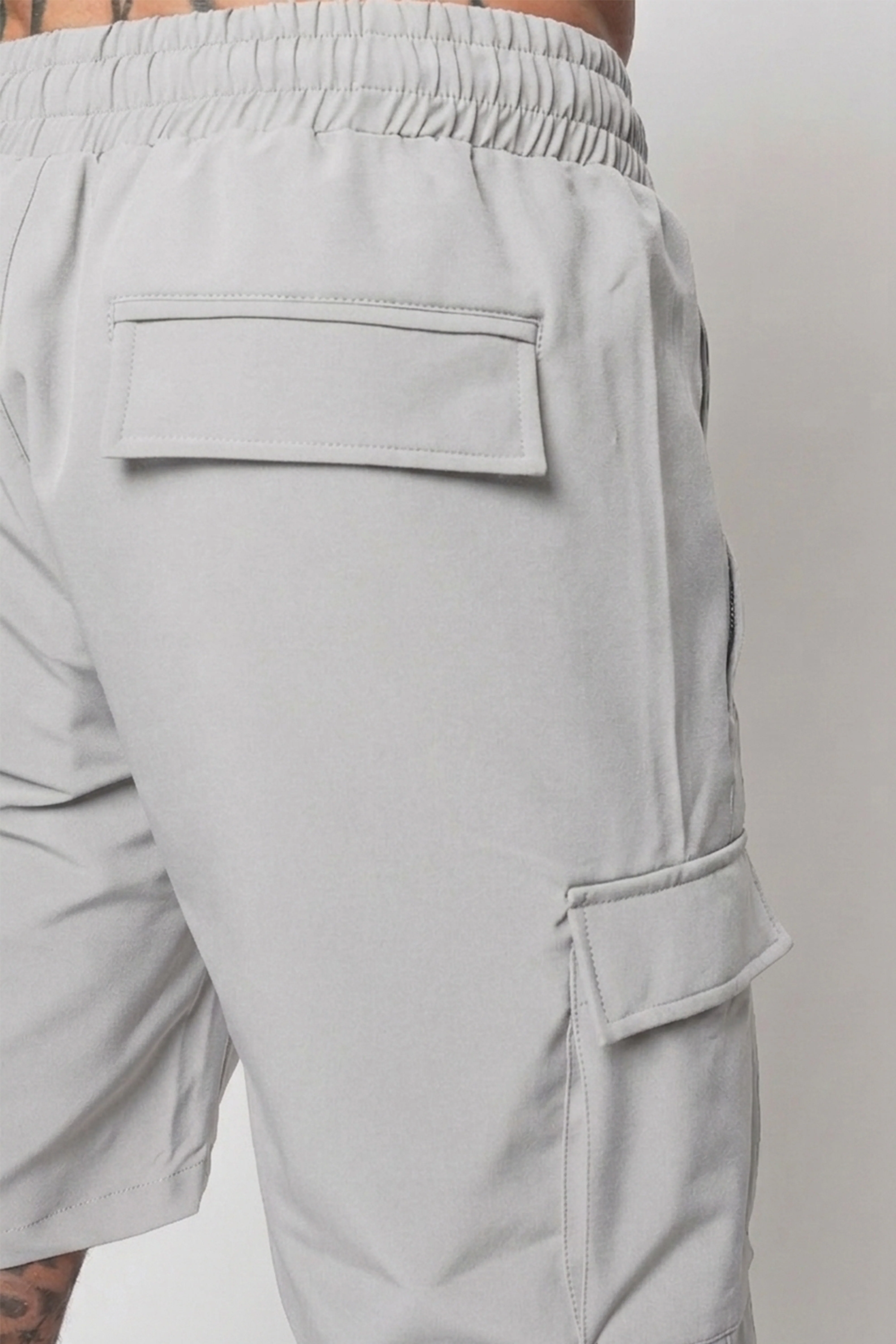 LUXE GREY CARGO SHORT - Image 5