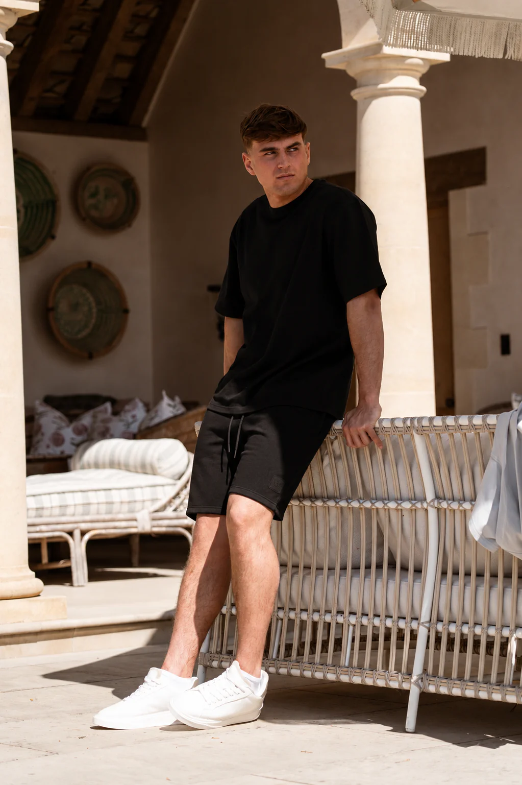 LUXE BLACK SHORT - Image 3