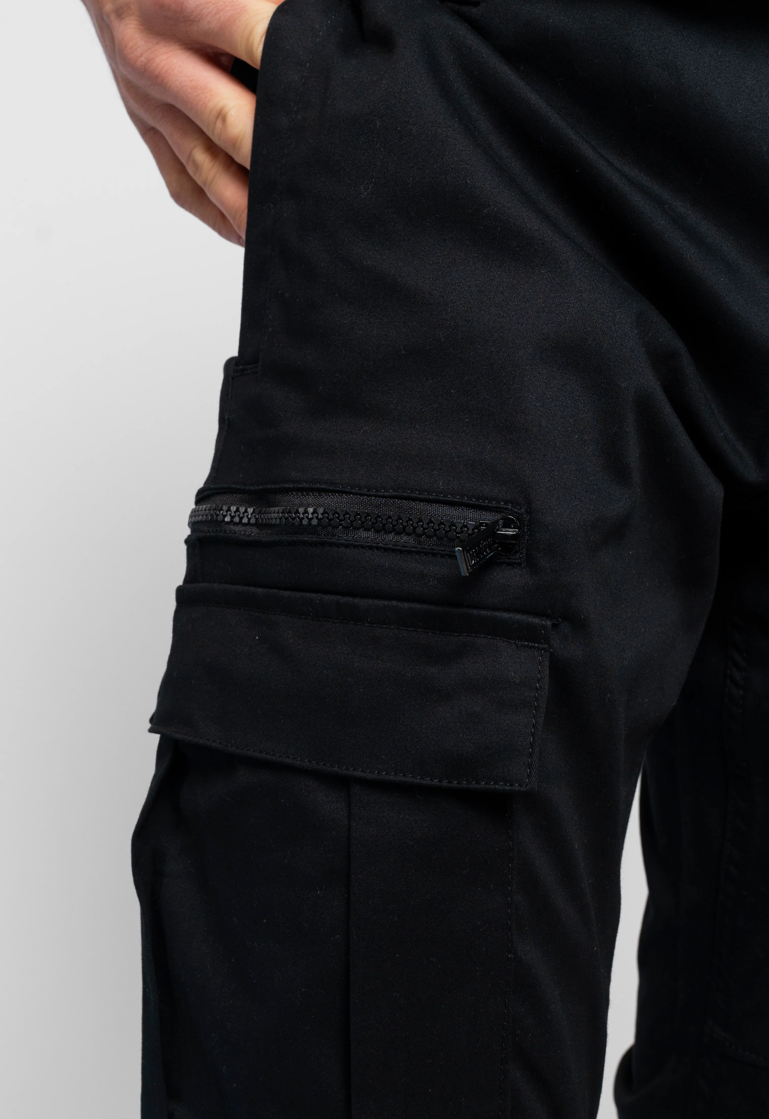 NUOVO BLACK CARGO - Image 6