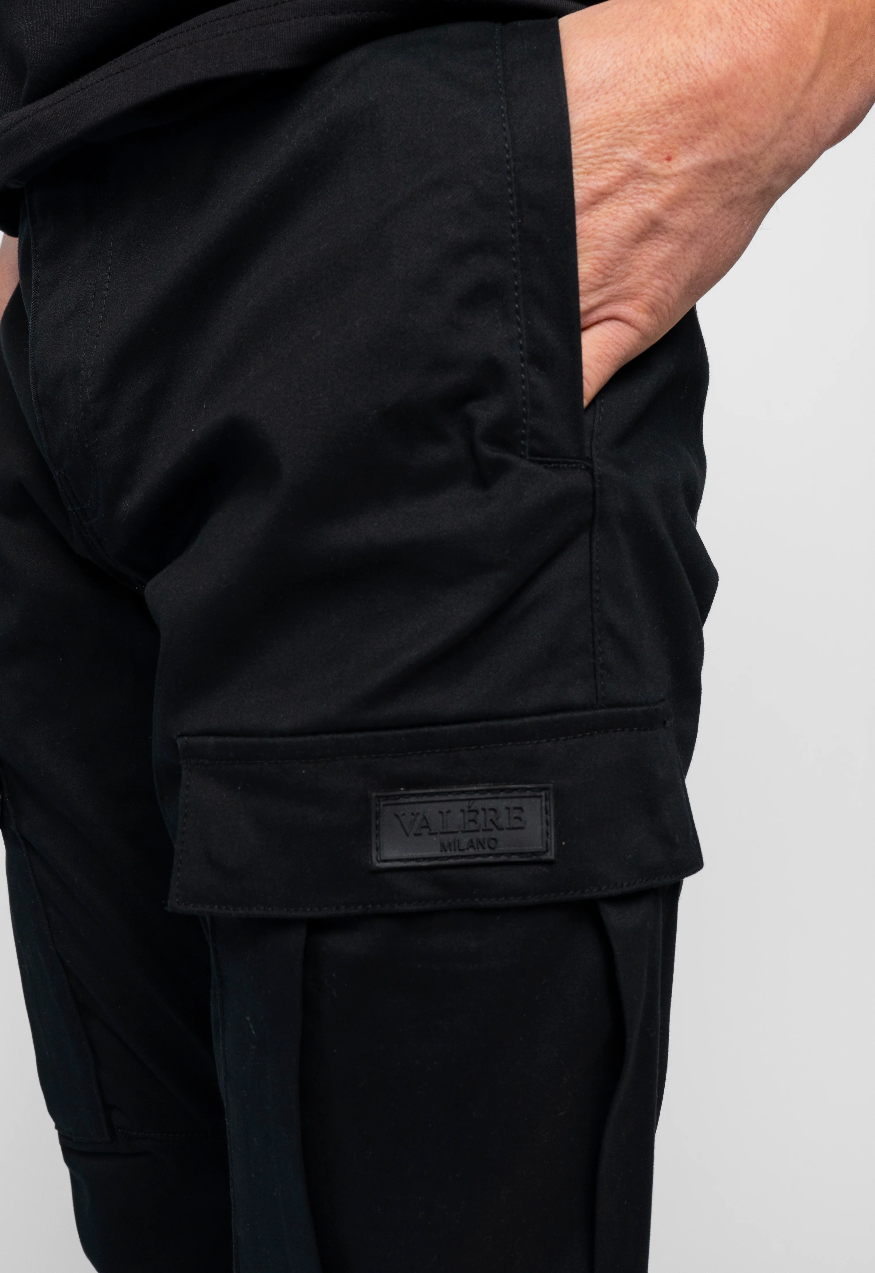 NUOVO BLACK CARGO - Image 8